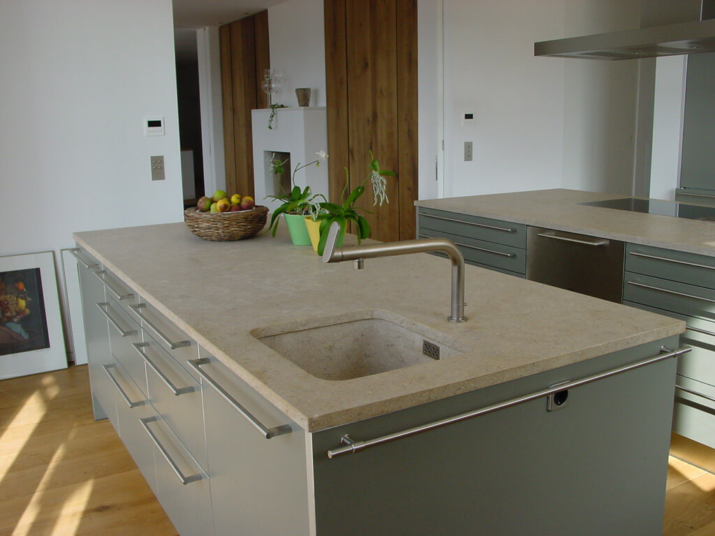 Küchenarbeitsplatte aus Naturstein von Steininger